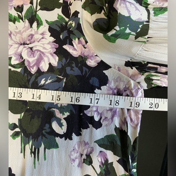 Club Monaco women’s blouse EUC Size L bell sleeves - Picture 8 of 10